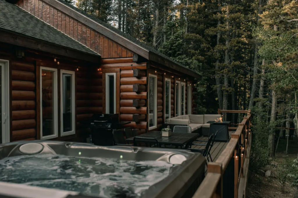 Best Cozy Cabin for Colorado Elopement